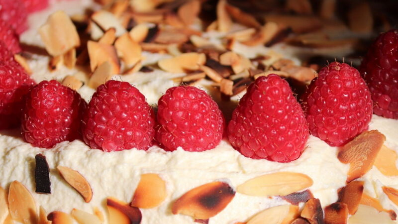 National Raspberry Cake Day - July 31