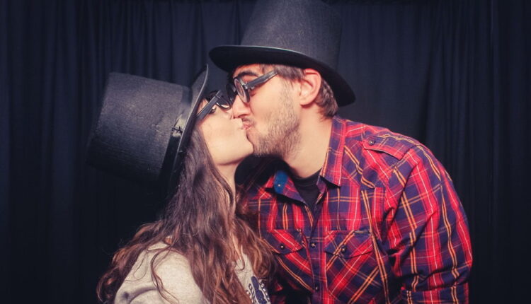 International Kissing Day - July 6