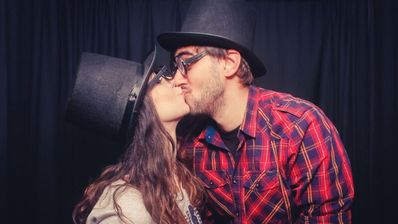 International Kissing Day - July 6
