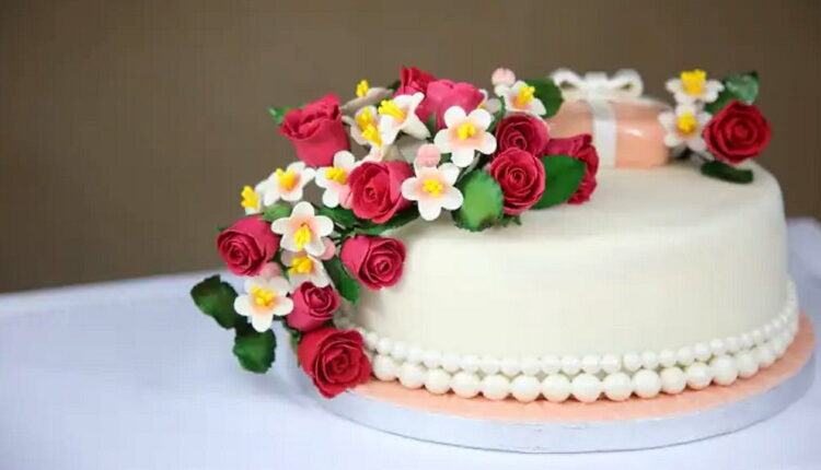 National Cake Decorating Day - October 10