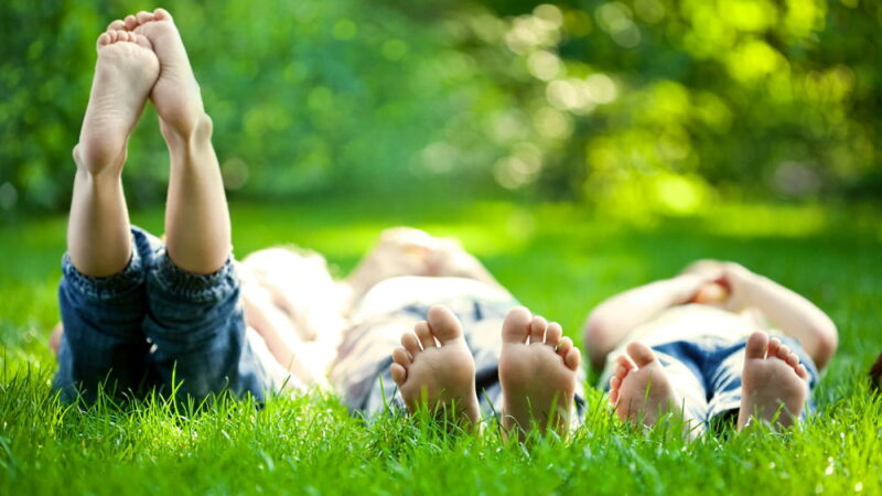 National Go Barefoot Day - June 1