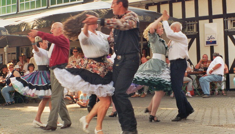 Square Dancing Day - November 29