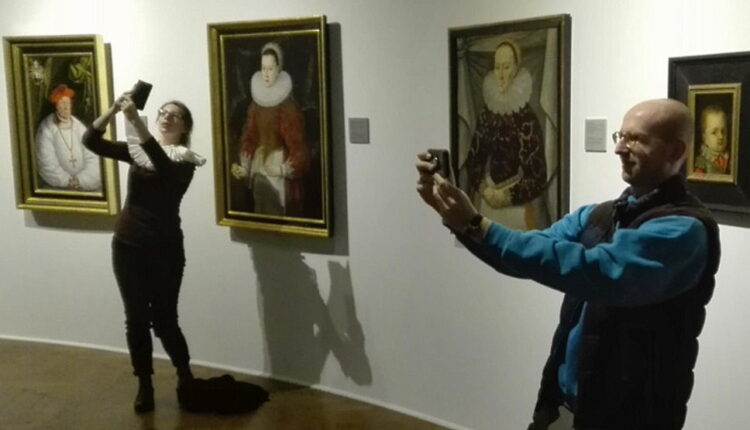 Museum Selfie Day - January 18