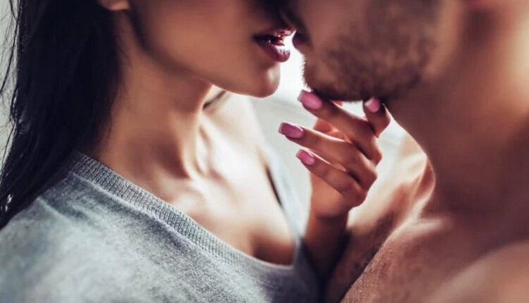 Kiss Day - February 13